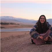 Ragazza offre lezioni di italiano per stranieri o inglese per italiani